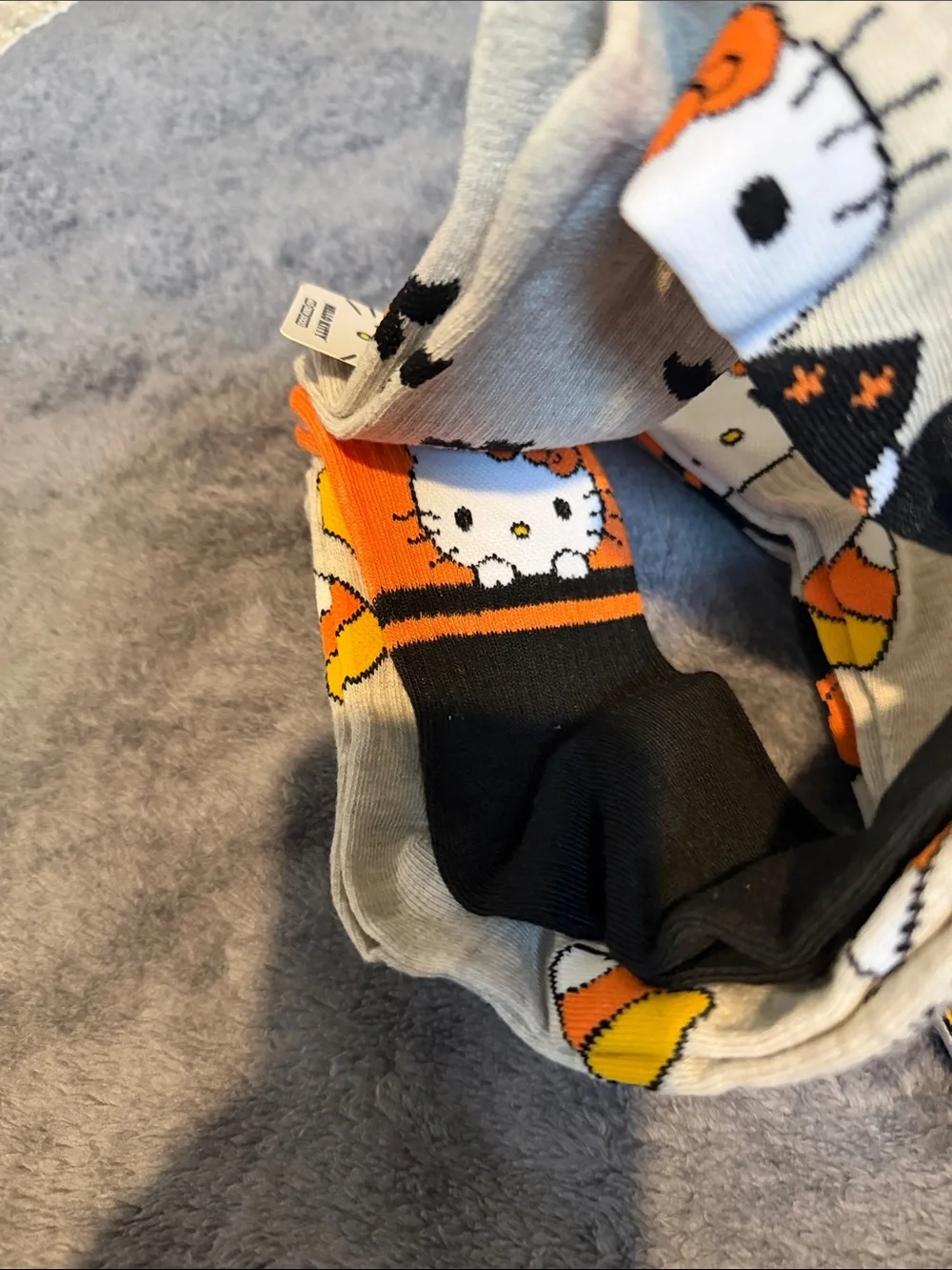 NWT Hello Kitty Halloween Themed Crew Socks Sizes 4-10 set of 2 / 6 pairs